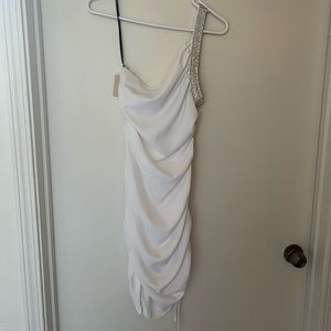 ✨ One Shoulder Tight White Dress